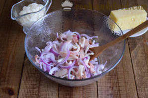 Squid salat juustu ja munade