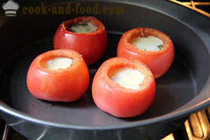 Täidetud tomatid muna ja juustuga
