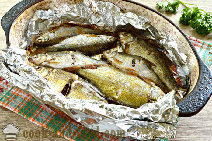 Väike kala ahjus küpsetatud - kuidas kokk maitsev väike jõgi kala, samm-sammult retsept fotod