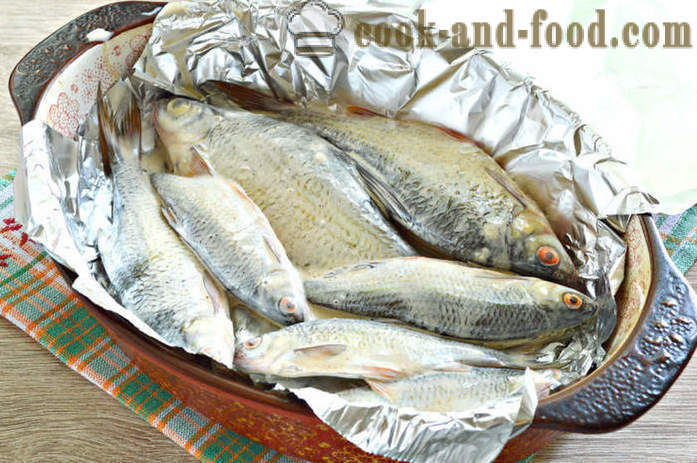 Väike kala ahjus küpsetatud - kuidas kokk maitsev väike jõgi kala, samm-sammult retsept fotod