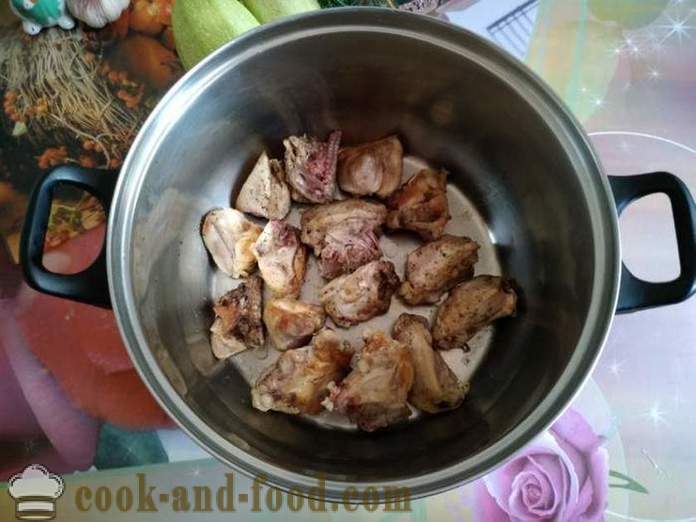 Loomaliha hautatud kartulid ja kabatšokid - kuidas kokk maitsev köögiviljade hautis suvikõrvits, samm-sammult retsept fotod