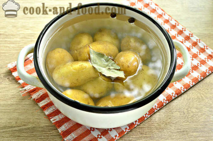 Keedetud värske kartul küüslaugu ja ürtidega - kuidas kokk uusi kartuleid maitsev ja korralikult samm-sammult retsept fotod
