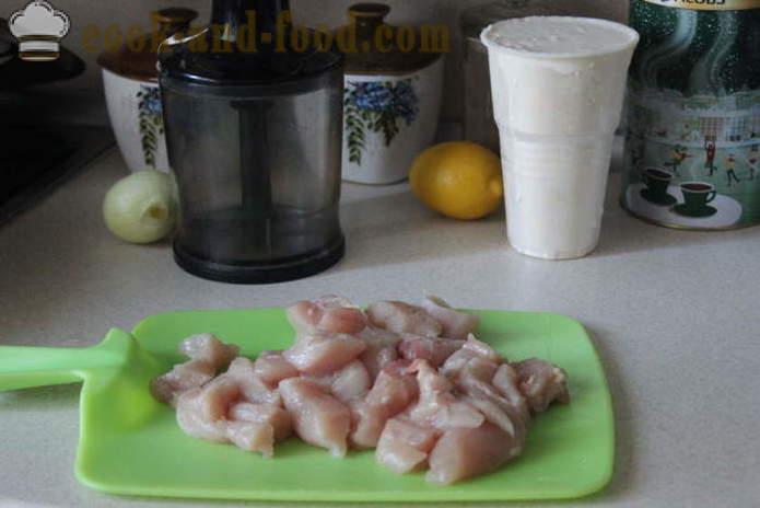 Lihapallid kanahakklihast riisi ja hapukoorekastmega - kuidas kokk lihapallid hakklihast kana ja riis, mille samm-sammult retsept fotod