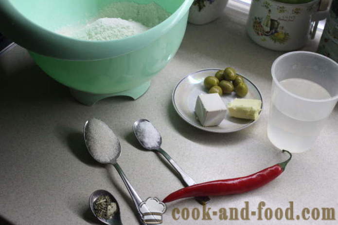 Küpsetatud pärmi leiba oliivid ja paprika - kuidas küpsetada Itaalia leib ahjus koos samm-sammult retsept fotod