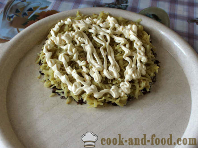 Simple seenesalatit seente ja juustuga - kuidas valmistada salat seente, samm-sammult retsept fotod