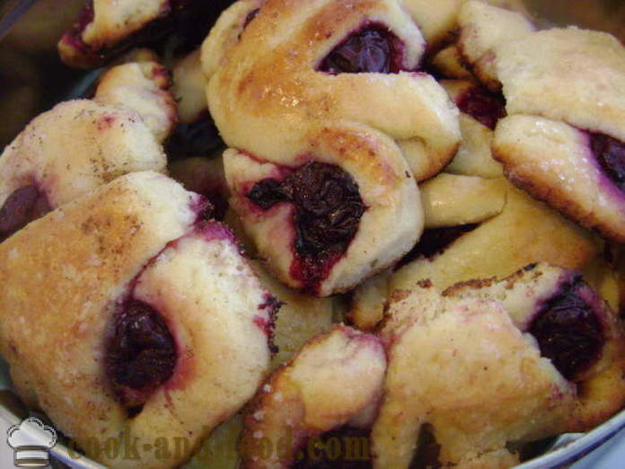 Cherry bagelid kalgendist test - kuidas kokk bagelid kirssidega, samm-sammult retsept fotod