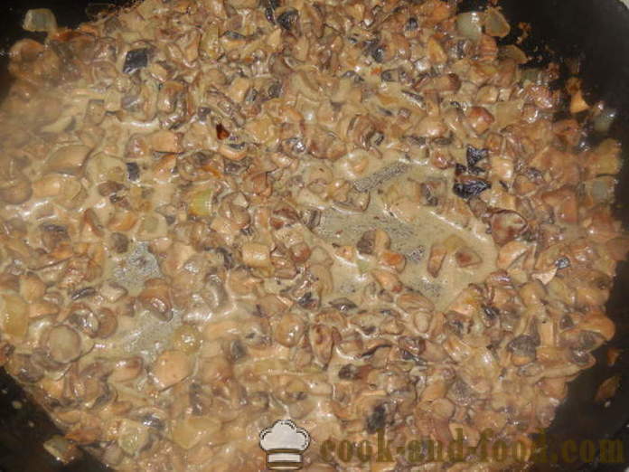 Hautatud seened koorekastmes pannil - kuidas kokk seened hapukoor, samm-sammult retsept fotod