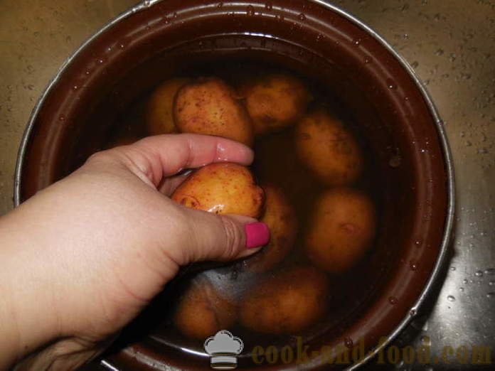 Küpsetatud kartulid jakid ahjus - maitsev küpsetatud kartulid ahjus koos samm-sammult retsept fotod