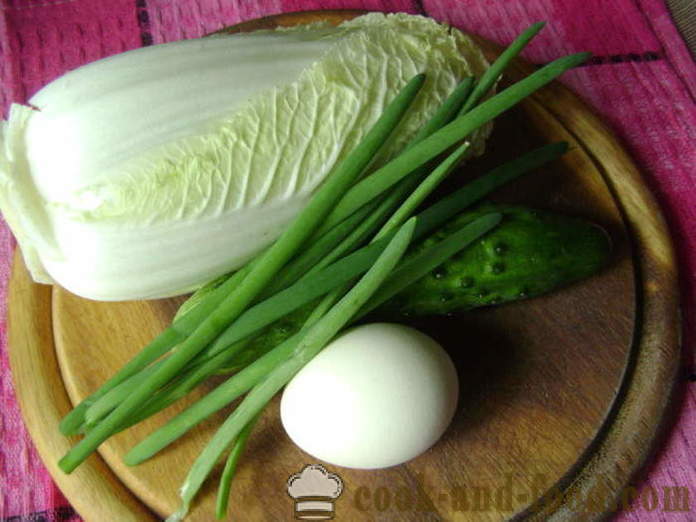 Salat hiina kapsas, kurk, muna ja roheline sibul - kuidas kokk maitsev salat hiina kapsas, samm-sammult retsept fotod