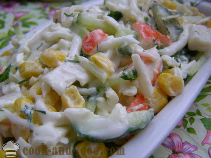 Maitsev krabi salat maisi ja munad - kuidas kokk krabi salat maisi kiire ja maitsev, koos samm-sammult retsept fotod