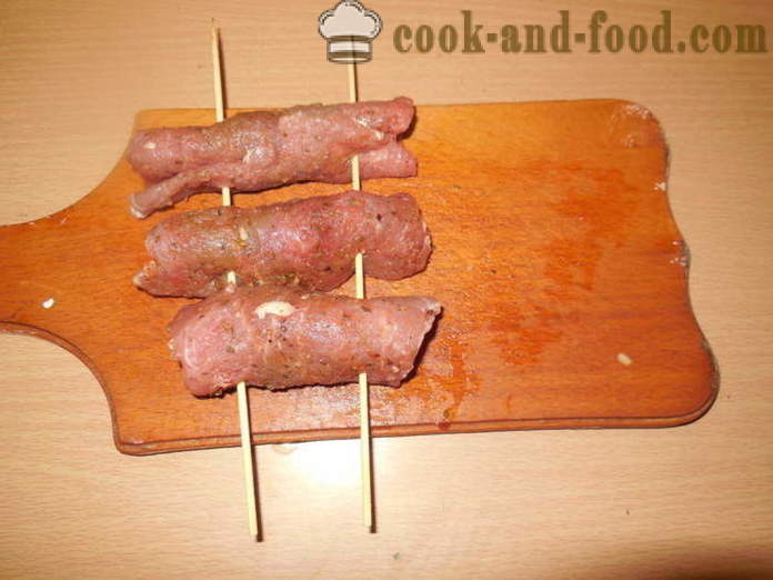 Liha rullid täidisega ahjus - kuidas kokk liha rullides vardas, samm-sammult retsept fotod