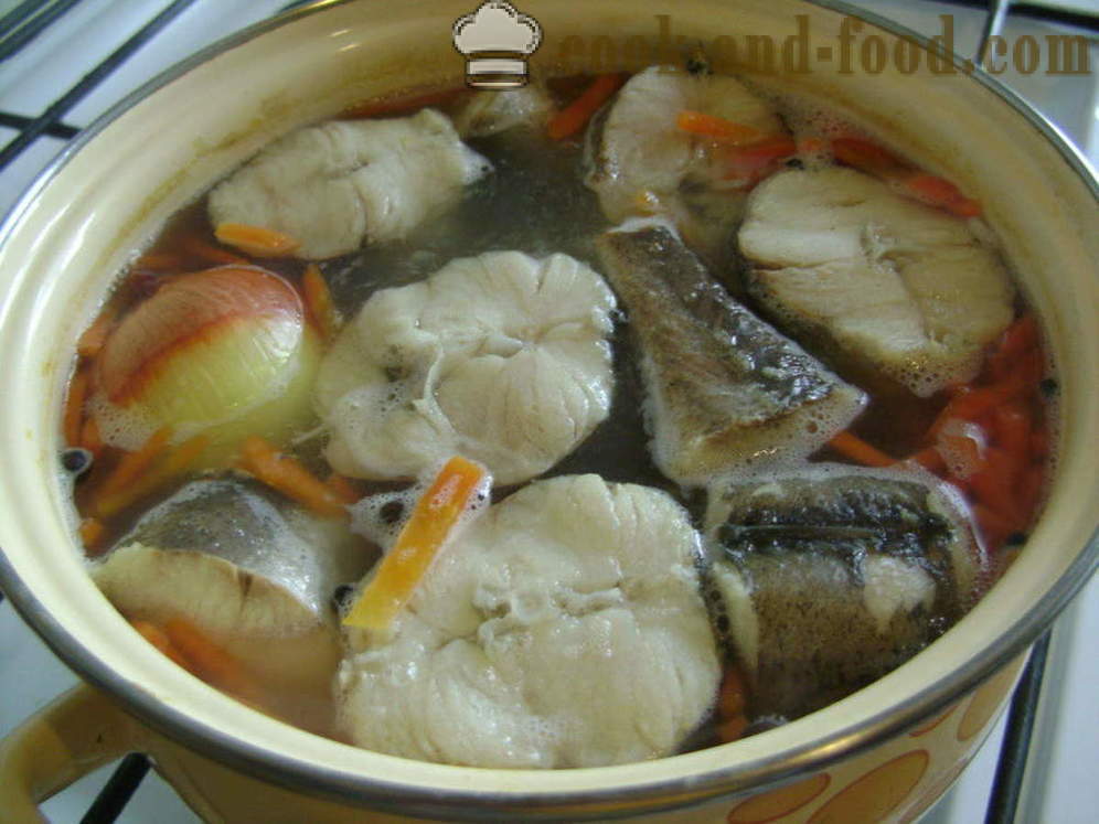 Paastuaja kala supp Hake riisiga - kuidas kokk kalasupp Heck, samm-sammult retsept fotod