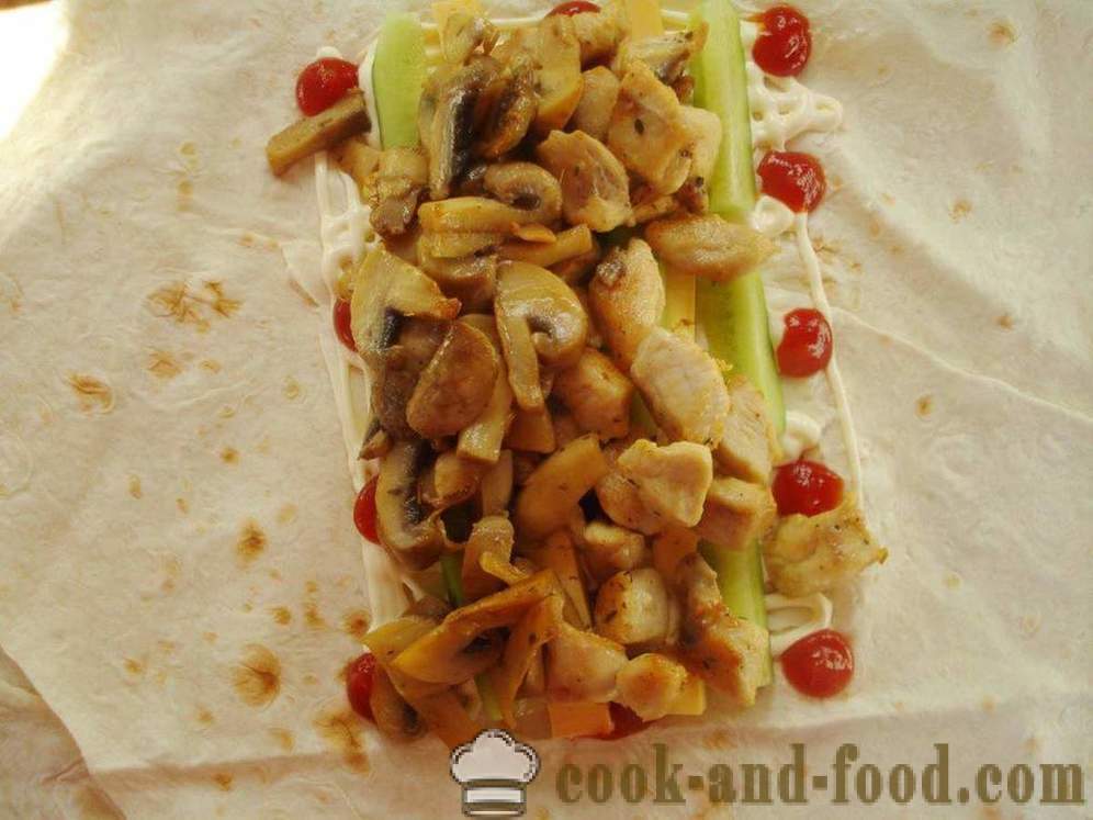 Kodu shawarma alates Lavašš kana ja seened seened - kuidas teha pita leib kana ja seentega kuninglikult koos samm-sammult retsept fotod