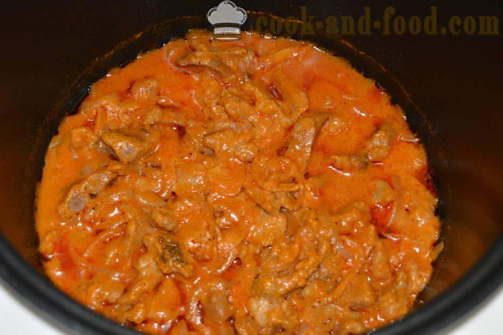 Sealiha Stroganoff hapukoore ja tomatipasta - kuidas kokk böfstrooganoviks kastmes sisse multivarka, samm-sammult retsept fotod