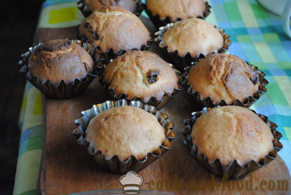 Omatehtud kook rosinate ahjus - kuidas teha muffinid rosinaid keefir, samm-sammult retsept fotod