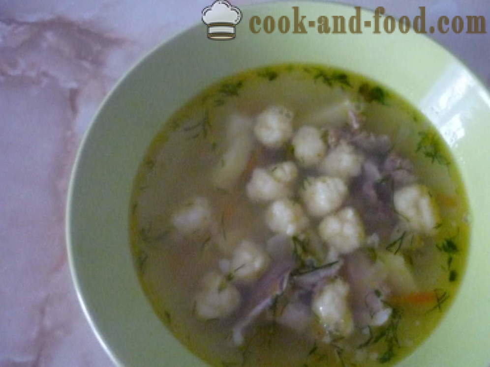 Maitsev supp pelmeenid puljongis - samm-sammult, kuidas kokk supp pelmeenid, retsepti foto