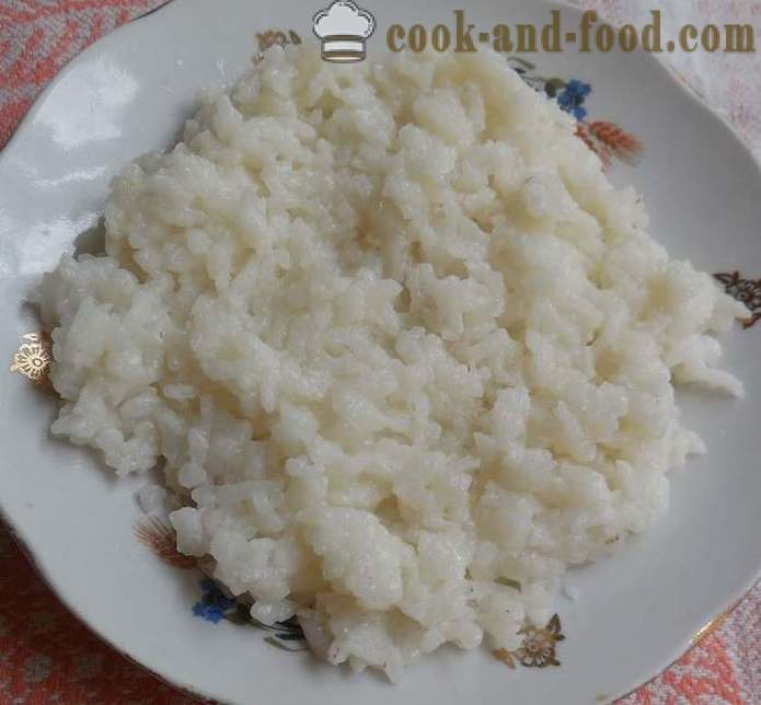 Kuidas kokk riisi putru vee kohta garneering - retsepti foto