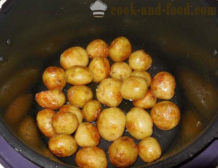 Young kartulid multivarka hapukoore, tilli ja küüslaugu - samm-sammult retsept fotod maitsev süüa värske kartul