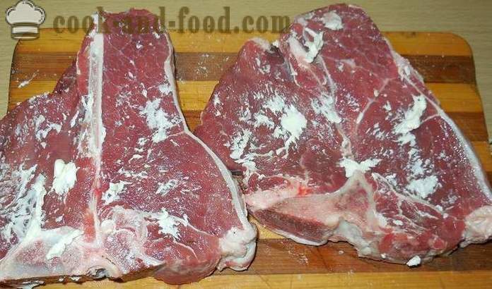 Maitsev ja mahlane veiseliha steik või sealiha Ti Bon - toiduvalmistamise täis küpsetamiseks liha - samm-sammult retsept fotod