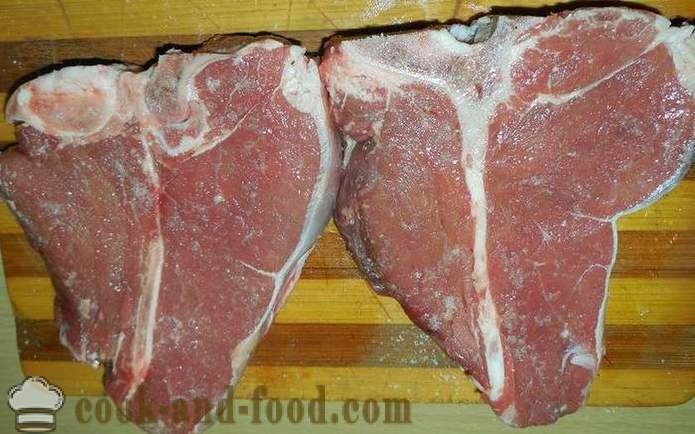Maitsev ja mahlane veiseliha steik või sealiha Ti Bon - toiduvalmistamise täis küpsetamiseks liha - samm-sammult retsept fotod