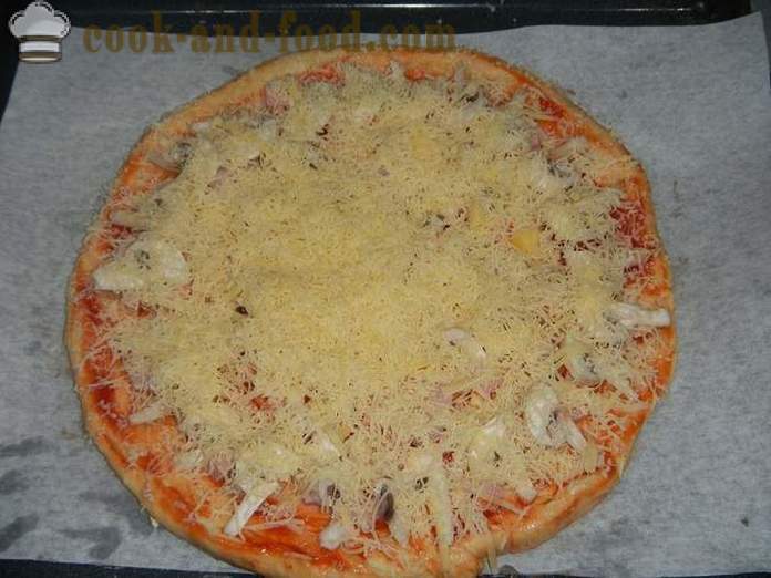 Omatehtud pizza ahjus - samm-sammult retsept foto maitsev pizza pärmitainas