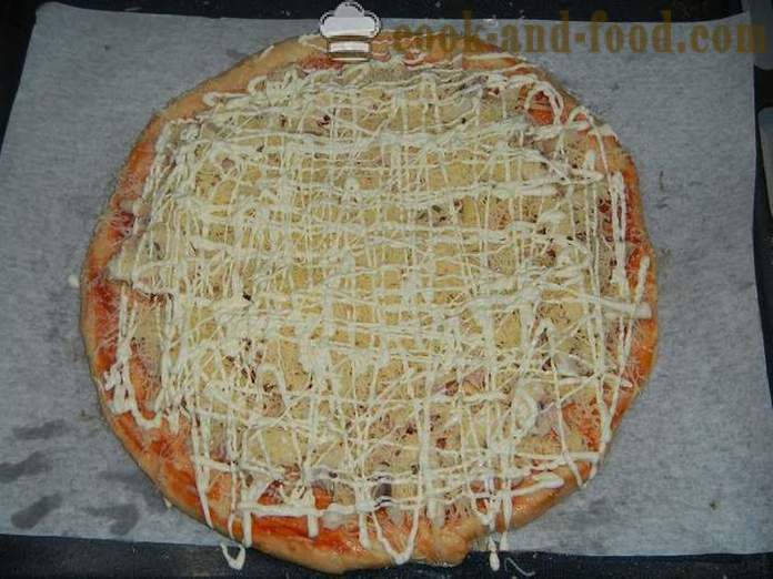 Omatehtud pizza ahjus - samm-sammult retsept foto maitsev pizza pärmitainas